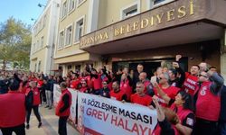 Bornova’da greve 1 kala TİS imzalandı: Yalnızca 40-50 personel memnun değil