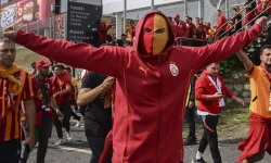 AZ-Galatasaray maçı öncesi taraftara coplu müdahale