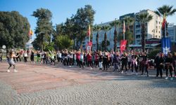 İzmirli kadınlar zumba dans etkinliğinde buluştu: Birçok noktada düzenlenecek