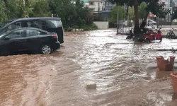 Marmaris’te sağanak yağış mesaisi: MUSKİ ekipleri teyakkuzda