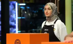 MasterChef'te korkutan kaza: Beyza Aydın'ın yüzüne yağ döküldü