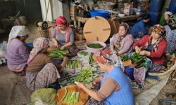 Aydınlı kadınlar yağmur yağsın diye gözleme dağıttı