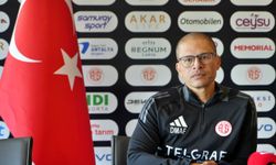 Alex de Souza: Hayalimdeki futbolu sahaya yansıtamıyorum