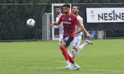 Altınordu ilk yarıyı penaltı golüyle önde kapattı: 1-0