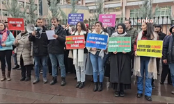 Mülakat mağduru öğretmenler’den şaşırtıcı iddia: Bakan, yeri burası değil demiş!