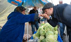 Başkan Akın müjdeyi verdi: Balıkesir’de pazarcı esnafının çilesi bitiyor