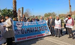 İzmir'de emeklilerden iktidara tepki: Sefalete teslim olmayacağız!