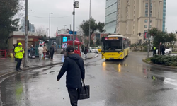 Belediye otobüsünün çarptığı kadın hayatını kaybetti