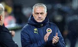 Fenerbahçe Teknik Direktörü Mourinho safra kesesi ameliyatı oldu