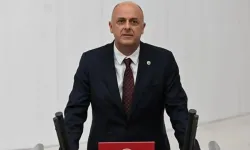 İYİ Parti’nin İzBB başkan adayı olan Ümit Özlale CHP’ye katılıyor