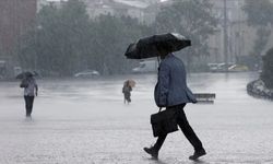 İzmir sağanak yağışa teslim: Turuncu kodlu uyarı geldi!