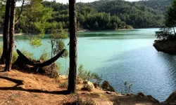 İzmirliler piknik çantasını hazırlayın: Göl kenarında huzurlu bir gün geçirecek, hamakta günün stresini atacaksınız