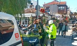 Çeşme’de motosiklet denetimleri: 23 sürücüye ceza kesildi