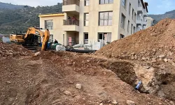 İzmir'de inşaat alanında göçük: Bir işçi kurtarıldı