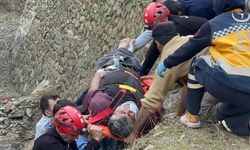 Fethiye’de motosiklet kazası: Sürücü 10 metre yükseklikten düştü