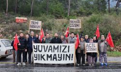 Muğla'da yıkım protestosu: Köylüler yolu kapatıp belediyeye direndi