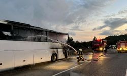 Muğla'da otobüs seyir halindeyken yandı!