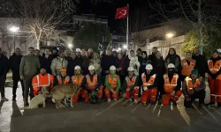 Seferihisar'da anma: 6 Şubat depremlerinde hayatını kaybedenler yad edildi