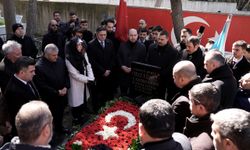 Ege Üniversitesi'ndeki kavgada öldürülmüştü: Fırat Çakıroğlu İzmir'de anıldı