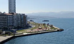 Bu yıl da yüzümüz gülmedi: Türkiye'ye kar, İzmir'e güneş!