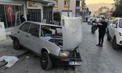 Denizli’de trafik kazası: Polis aracı ile otomobil çarpıştı