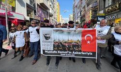 İzmir'de beş teğmen ve üç komutanın TSK’dan ihracı protesto edildi: Ceza verileceğine alkışlanmalıydılar