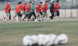 Karşıyaka'da kriz: Futbolcular antrenmana çıkmadı!