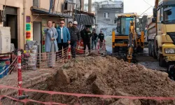 Konak'ta çalışmalar hız kazandı: İlçenin en uzun caddesine doğalgaz müjdesi