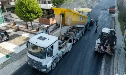 Buca'da asfalt serim çalışmaları son sürat devam ediyor: Trafikte zaman kaybı azalacak