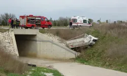 Çalıntı kamyonetle kaza yapan ehliyetsiz sürücü hayatını kaybetti