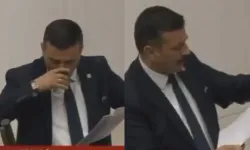 Meclis'te ilginç anlar: Kürsüde su içince...