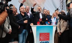CHP İzmir'den İmamoğlu'nun gözaltına alınmasına tepki: "Kararlıyız, boyun eğmiyoruz"