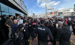 Pazarcılar isyan etti: Karabağlar Belediyesi önünde protesto