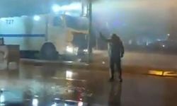 İzmir'de İmamoğlu protestosu: Önceki dönem İzmir Barosu Başkanı Yücel'e TOMA ile müdahale
