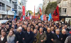 İzmir’de İmamoğlu protestosu devam ediyor: Eylem yasağına rağmen binlerce kişi yürüdü