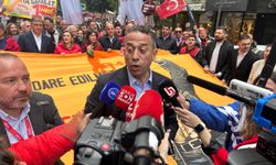 CHP'li Başarır, 1 Mayıs'ı İzmir'de kutladı: Seçim olana kadar yürüyeceğiz