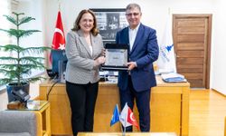 Kosova ve İzmir arasında iş birliği köprüsü: Başkan Tugay'ı ziyaret ettiler