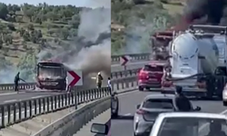 İzmir'de korkutan yangın: Belediye otobüsü alev aldı!
