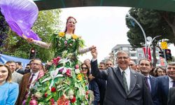 Bayındır’ın çiçekleri İzmir’in gururu oldu: Başkan Tugay’dan festivalde övgü