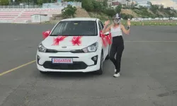 Boşanmasını göbek atarak kutladı: Yüzündeki maskeye yanıtı ise çarpıcı