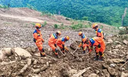 Çin'de toprak kayması felaketi: 4 kişi öldü, 17 kişi kayıp
