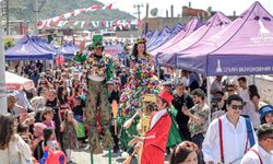 İzmir'de Hıdırellez Festivali'ne yoğun ilgi: Vatandaşlar doyasıya eğlendi