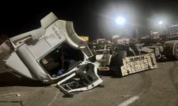 İzmir Aliağa'da TIR kazası: Yaralılar var
