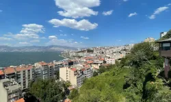 İzmir'de dikkat çeken anket: İki parti yükselişte, bir parti ise eriyor