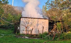 Tire’de alevlerden kurtarıldı, hastanede yaşamını yitirdi