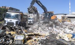 İzmir Buca'da 1100 ton kaçak atık temizlendi