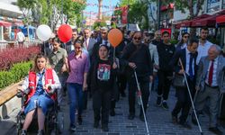 İzmir’de Aile Haftası yürüyüşü: Aile en büyük hazinemiz