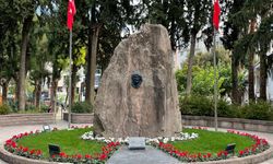 İzmir'de Atatürk'ün annesinin mezarı burada yatıyor: Zübeyde Hanım Anıt Mezarı