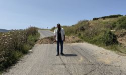 İzmir'de bir şahıs yolu trafiğe kapattı