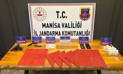 Manisa'da denetimlerde A4 kâğıdına emdirilmiş yasaklı madde bulundu